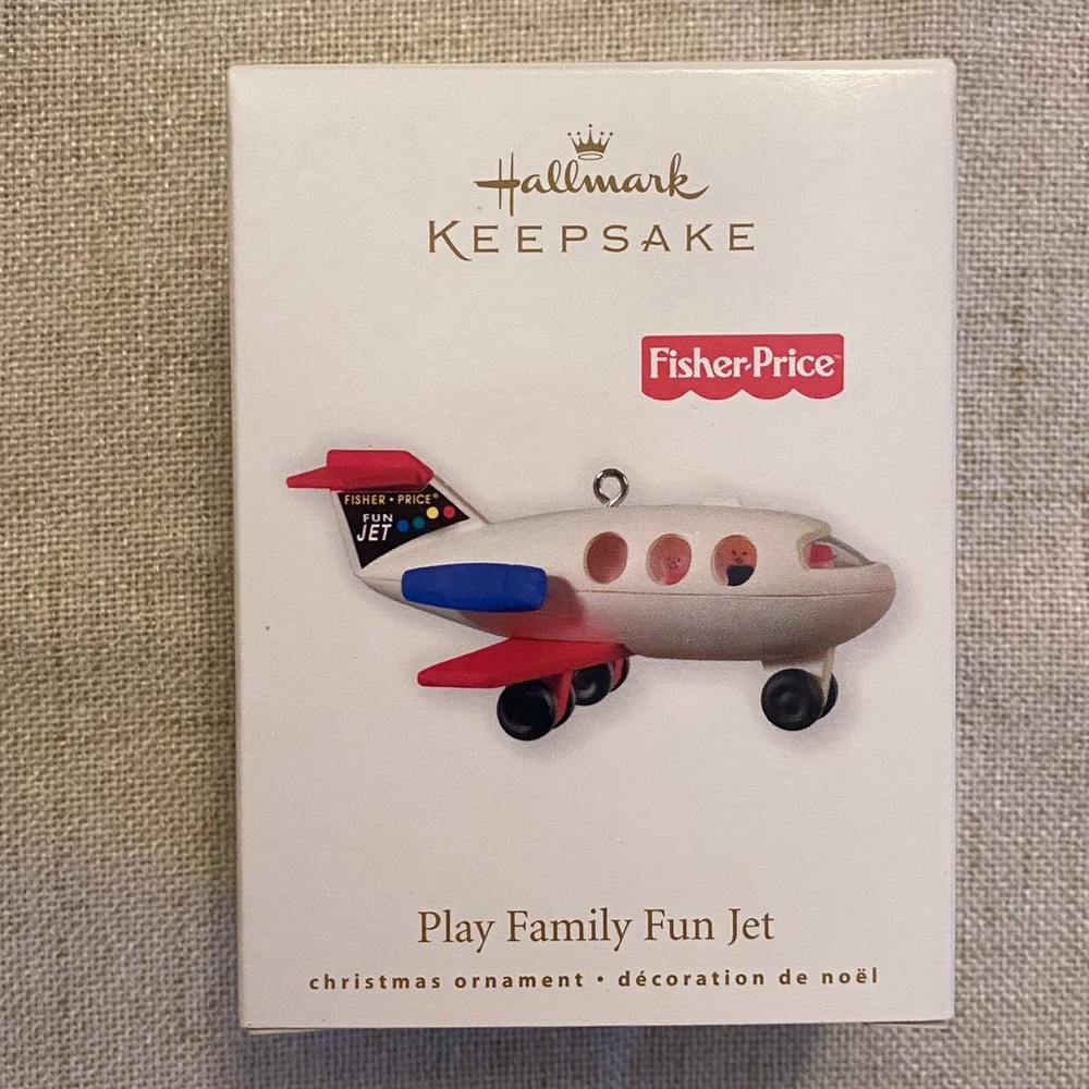HALLMARK KEEPSAKE ORNAMENT Play Family Fun Jet!